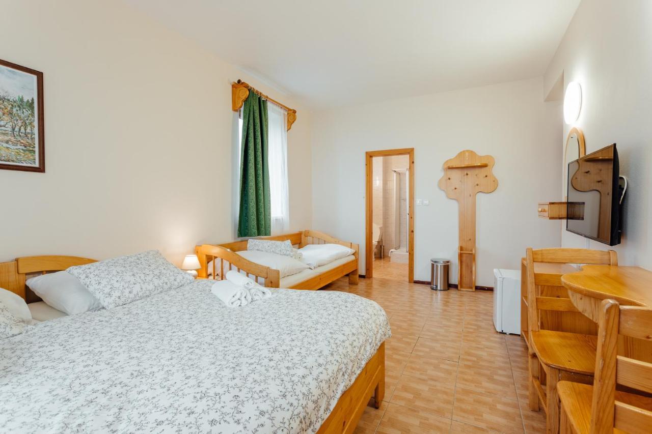 Penzión Topky Banska Stiavnica Exterior foto